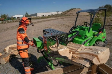 Avant rönkhasító 550 max. hasító erő: 7,6t ideális adapter rönkfa hasítására 2
