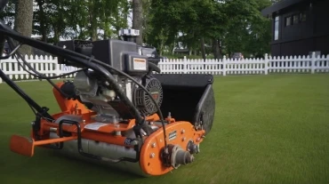 Jacobsen gyalokíséretű hengerkéses fűnyíró ECLIPSE 2 v3