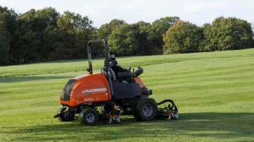 Jacobsen LF570 8