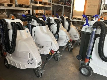 FIL AKKUMULÁTOROS HULLADÉKSZÍVÓ GÉP csoportkép