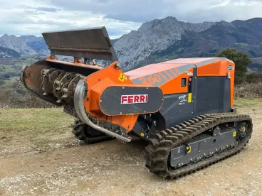 FERRI ICut 3.60 a hegyekben nyitott szárzúzó fedéllel