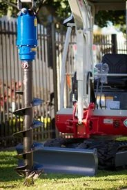 Auger Torque 1200, X1500, X2000, X2500 750 kg-3 t közötti minikotrókhoz ajánlott hidraulikus talajfúró 3