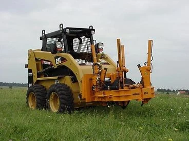 Optimal 650 o/s rakodóhoz, traktorhoz fakiemelő adapter