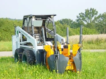 Optimal 880 rakodóhoz, traktorhoz fakiemelő adapter 3