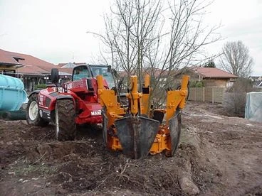 Optimal 1400 rakodóhoz, traktorhoz fakiemelő adapter 5