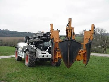 Optimal 1400 rakodóhoz, traktorhoz fakiemelő adapter 7